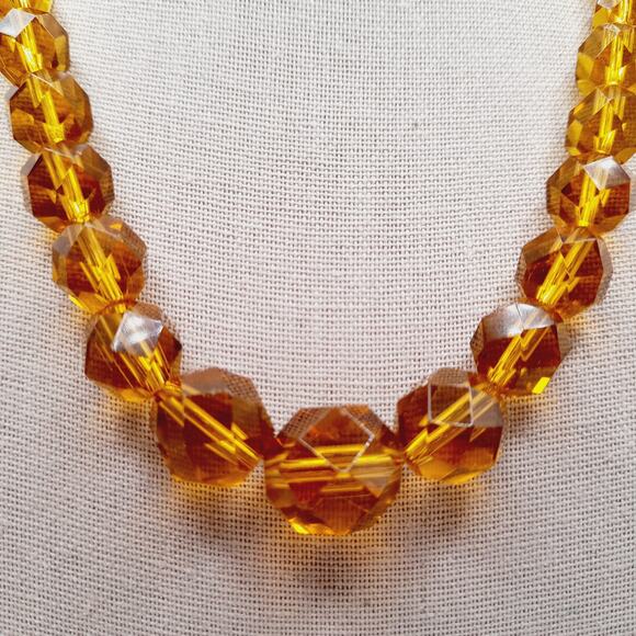 Vintage Topaz Crystal Graduated Bead Necklace with Push Clasp, 17 Inches - Picture 3 of 9